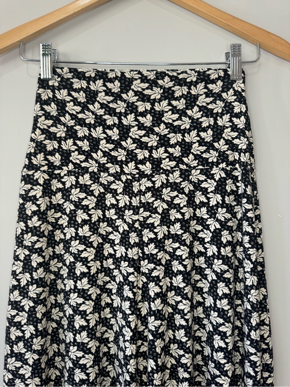 Norma Kamali Stretchy jersey wide leg flare leaf print high waist pants XS - Picture 3 of 10